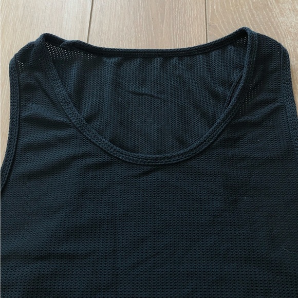Lululemon Racerback Mesh Tank Top Made in Canada Size 10 - Picture 6 of 9